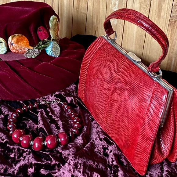 Forever in Love with Vintage! - Picture 3 of 16